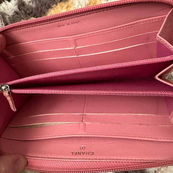 Pink long Chanel wallet - Picture 6 of 10